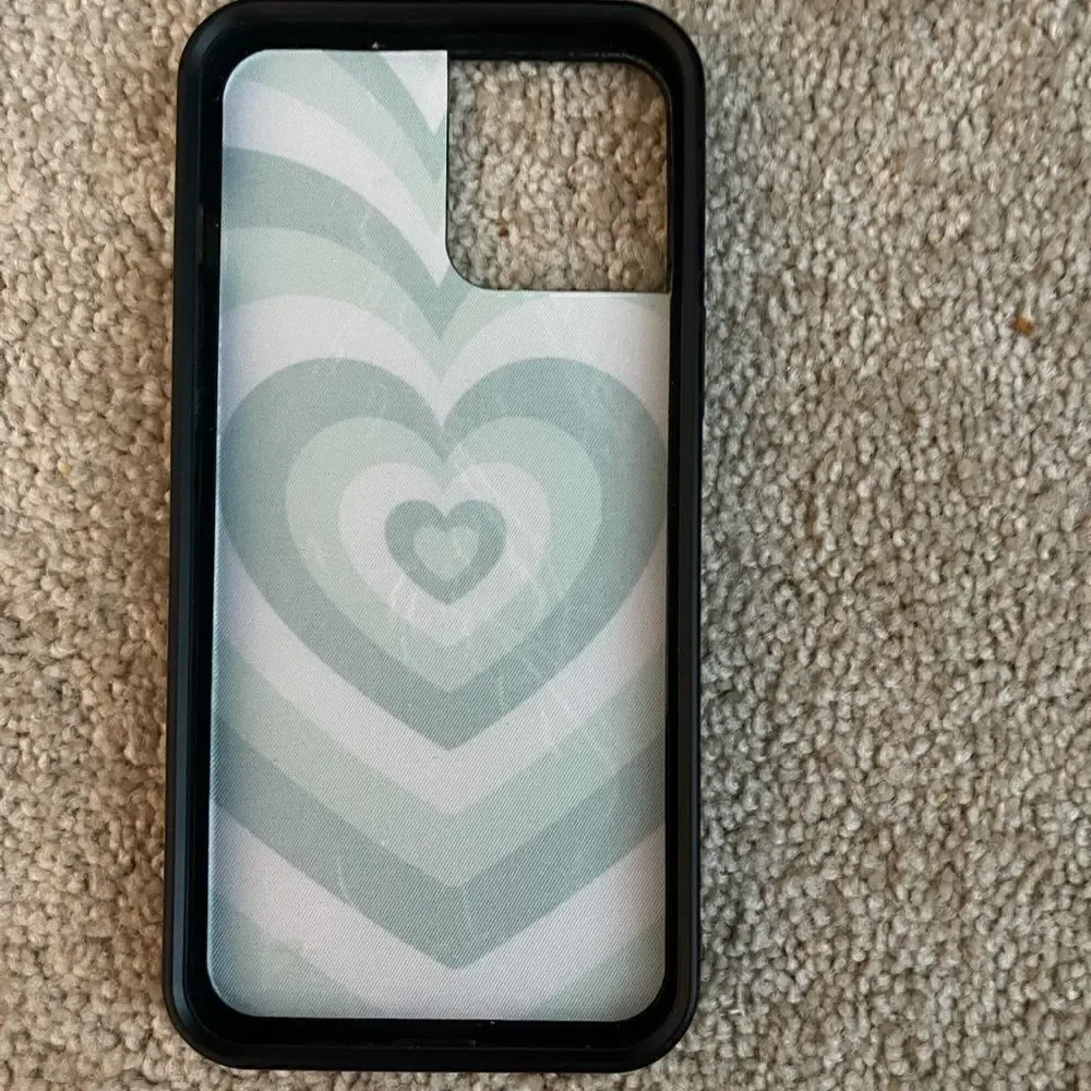 Like New Wildflower Case Iphone 12 pro max with box